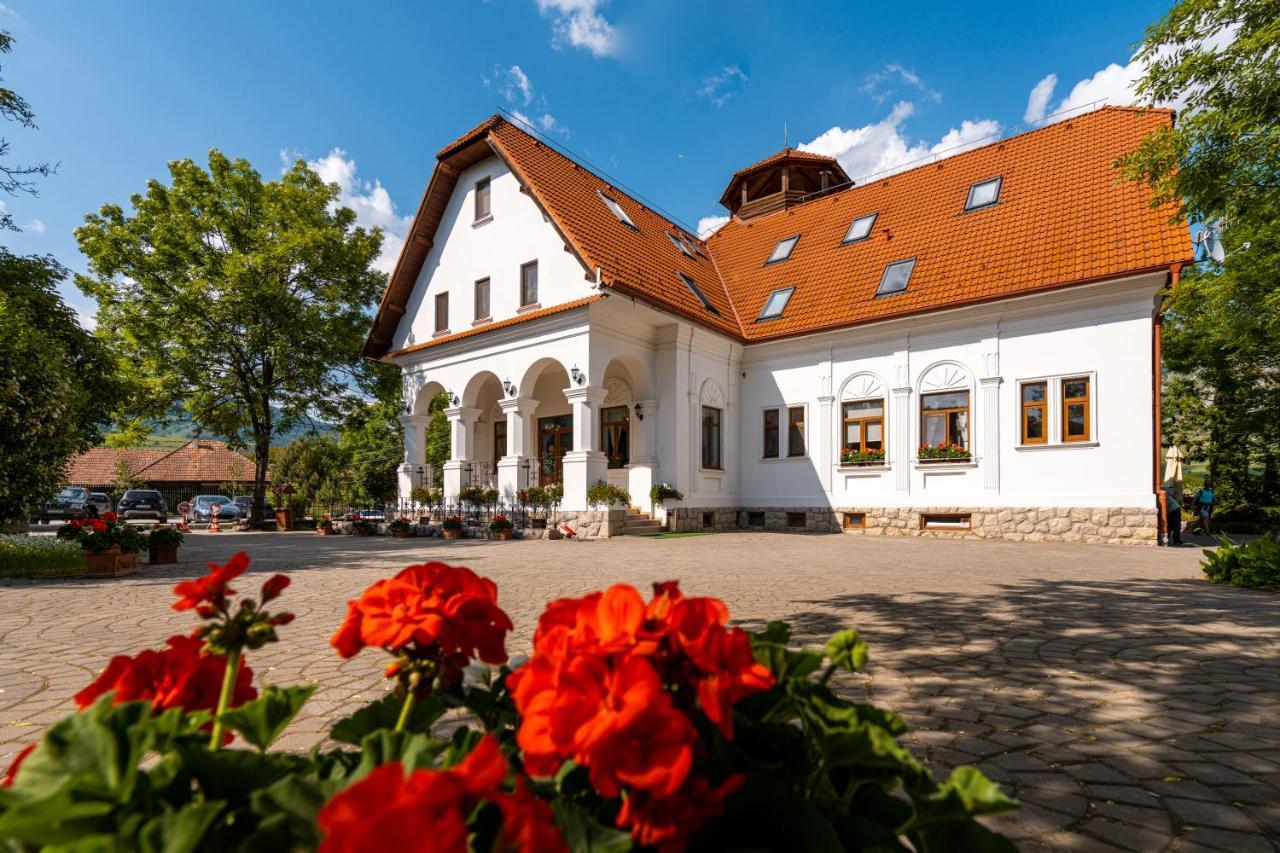 Conacul Secuiesc-Szekelyko Kuria Hotel Coltesti Eksteriør billede