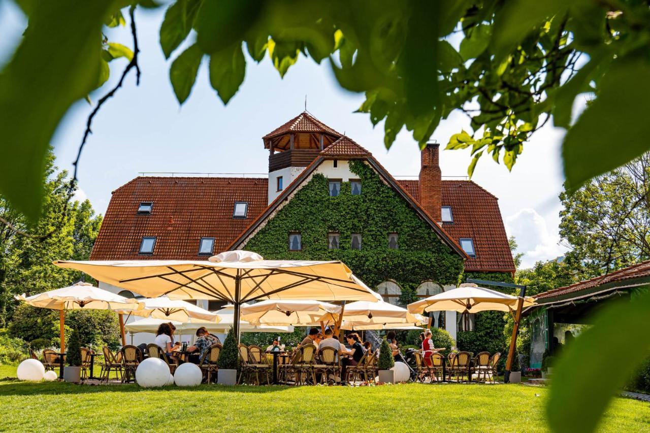 Conacul Secuiesc-Szekelyko Kuria Hotel Coltesti Eksteriør billede